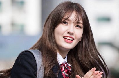 Tak Tonton Drama Ayahnya, Jeon Somi Pilih 'Goblin' Daripada 'DOTS'