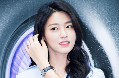 Usai Gelar Fansigning, Foto Cincin di Jari Manis Seolhyun AOA Bikin Penasaran