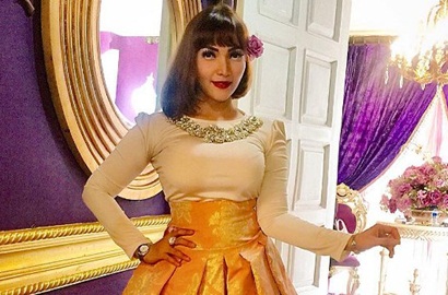 Tampil Glamor di 'Buyung Upik', Roro Fitria Girang Hidupkan Karakter Unik Madam Loli