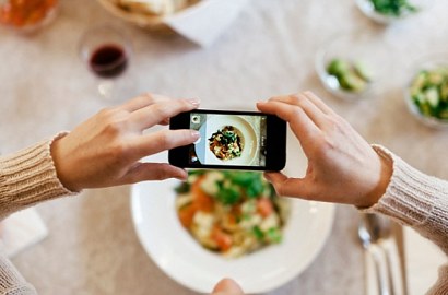 Ternyata Kurus Bisa Didapat Karena Banyak Memotret Makanan, Kok Bisa?