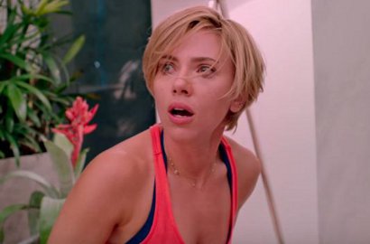 Pesta Liar, Scarlett Johansson Bunuh Pria Penari Striptis di 'Rough Night'