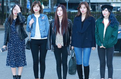Tabrak Warna, Mini Dress Unyu Ini Malah Laris Dipakai Red Velvet cs