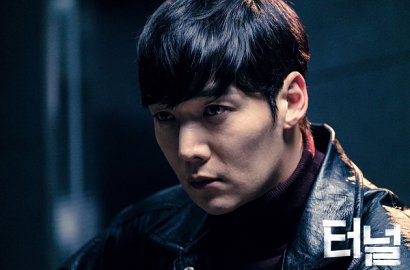 Tampannya Choi Jin Hyuk Jadi Pengantin Lee Shi Ah di 'Tunnel'
