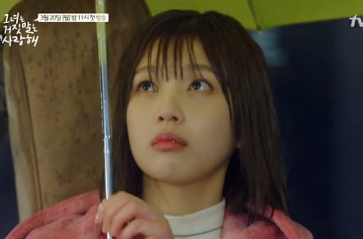 Romantisnya Joy Dipayungi Cowok Misterius di Teaser 'The Liar and His Lover'