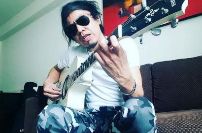 Mengejutkan, Inikah Wajah Ian Kasela Radja Tanpa Kacamata Hitam Ciri Khasnya?