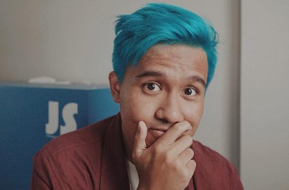 'Metamorfosis' Jadi Member Twice, Joshua Suherman Berubah Jadi Cantik atau Seram?