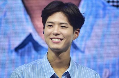 Terharu Lihat Video dari Fans, Park Bo Gum Sampai Nangis di Fanmeeting