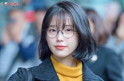 IU Pamer Tumpukan Surat Cinta dari Fans 'Moonlovers', Netter: Kumohon Season 2