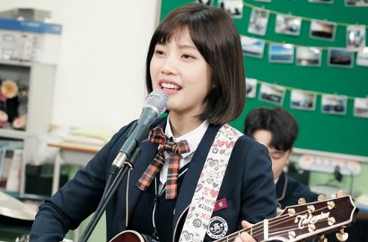 Dihukum Guru, Joy Sembunyi Peluk Nenek di 'The Liar and His Lover'