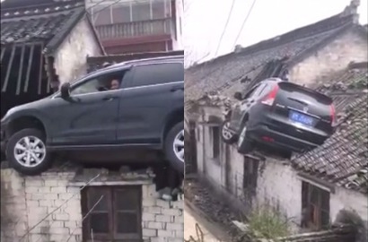 Kocak, Intip Video Viral Mobil Sport Tersangkut di Atap Rumah Warga