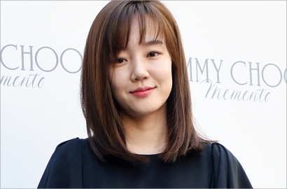 Lama Tak Main Drama, Lim Soo Jung Alami Cedera Saat Syuting 'Chicago Typewriter'