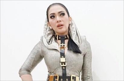 Hadiri Event Lamborghini, Gaun Seksi Syahrini Dikritik Netter