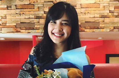 Ditanya Raffi Ahmad Soal Rizky Febian, Mikha Tambayong Malu-Malu Kucing
