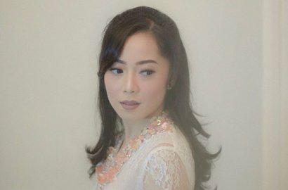 FOTO: Detik-Detik Prosesi Pernikahan Karina Salim Mengharukan