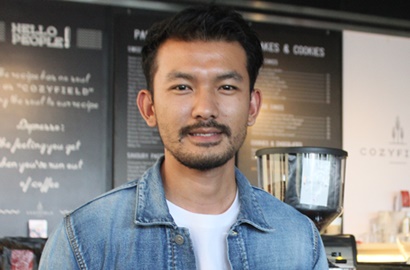 Jadi Juri Lukisan Kopi, Rio Dewanto Merasa Tertantang