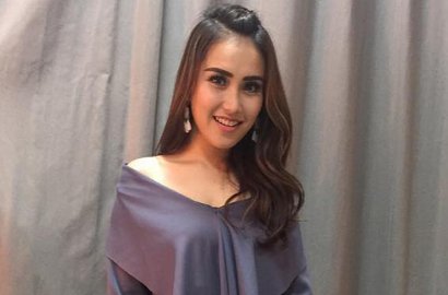 Rambut Mirip Sapu Ijuk, Netter Ragu Ayu Ting Ting Bikin Produk Sampo