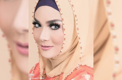Aurel Doyan Pamer Aurat, Krisdayanti Anggun Pakai Mahkota dan Berhijab