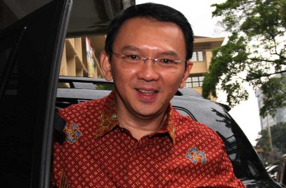Bukan Kuli, Ahok Siapkan Pasukan Merah yang Ahli Renovasi Rumah