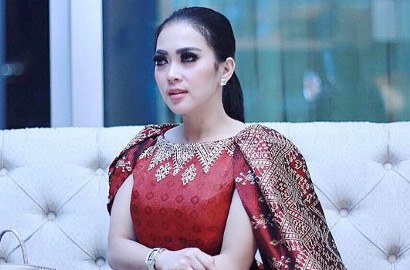 Dapat Kejutan Mobil Baru, Syahrini: Menikmati dan Mensyukuri AnugerahMu