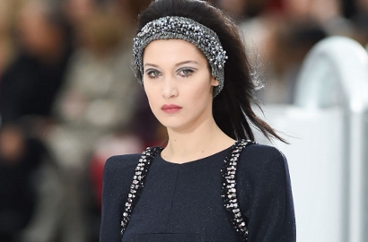 Pakai Bikini dari Rumah Mode Asal Bali, Bella Hadid Tampak Seperti Bugil