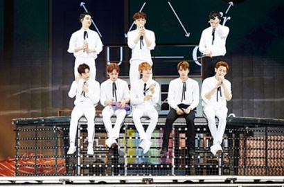 FOTO: Usung Gaya Gentleman Hingga Flower Boy, EXO Adu Ganteng di Vogue