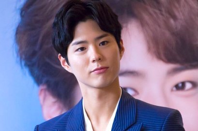 Rajin Berangkat Kuliah, Ramainya Kelas Park Bo Gum Bak Fansign Gratis?