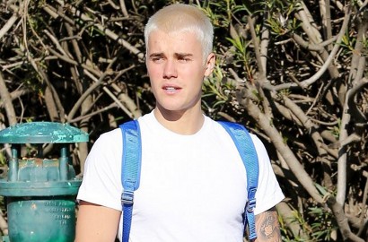 Telanjang Dada, Justin Bieber Pamer Dua Tato Sangar