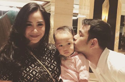 Raffi Cium Mesra Nagita di Ranjang, Fans: Ditutupin Selimut Habis Bikin Dedek Ya?