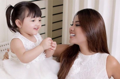 Rekaman Percakapan dengan Babysitter Beredar, Terungkap Sikap Aurel ke Arsy