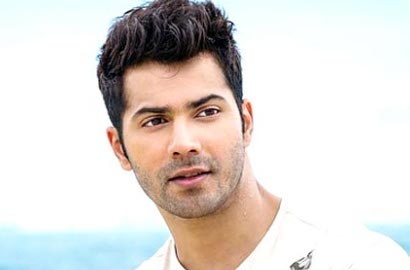Dikira Liburan Bareng Pacar, Ternyata Ini yang Dilakukan Varun Dhawan
