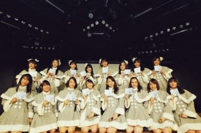 Manajer Bunuh Diri, Member JKT48 Penuh Isak Tangis Datangi Rumah Duka