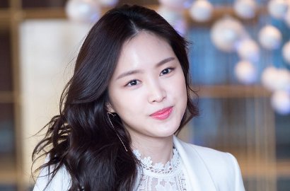 Na Eun Pakai Ini Menuju Vietnam, Netter: Bajunya Aneh