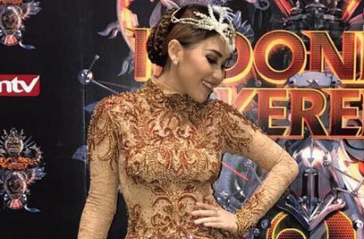 Setelah Perut Besar, Dada Ayu Ting Ting Turun Bikin Netizen Salah Fokus