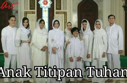 Serba Putih, Para Pemeran 'Anak Titipan Tuhan' Syuting Opening di Masjid