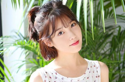 'Through the Night' Sukses Besar, IU Langsung Bocorkan Info Single Pre-Rilis Kedua