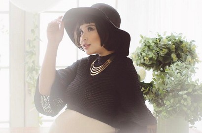 FOTO: Mengharukan, Intip Foto-Foto Perjuangan Putri Titian Lahirkan Buah Hati