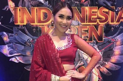 Bareng Walikota, Ayu Ting Ting Tampil Pede Pakai Baju Seksi Hingga Umbar Aurat