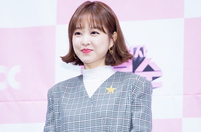 Peduli Perannya di 'Strong Woman', Park Bo Young Rela Tolak Sponsor Mahal