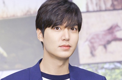 Tampil Rapi, Awas Terpesona Gantengnya Lee Min Ho di Preskon 'DMZ The Wild'