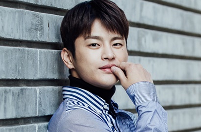 Resmi Masuk Wamil Diam-Diam, Seperti Ini Penampilan Seo In Guk