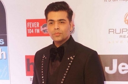 Sudah Pulang, Karan Johar Masih Larang Teman Lihat Bayi Yash dan Roohi