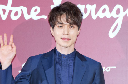Lepas Imej Grim Reaper, Seksinya Lee Dong-wook Pamer Dada Mulus di Foto Ini