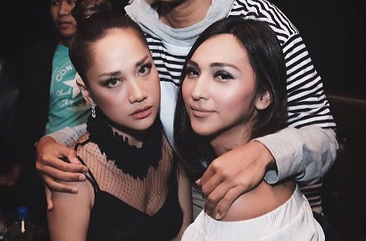Adu Seksi Bareng Bunga Citra Lestari, Belahan Dada Dena Rachman Kembali Dibully