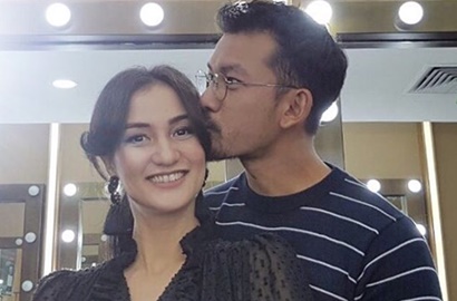 Telanjang Dada di Foto Kehamilan Atiqah, Rio Dewanto Bikin Netter 'Panas'