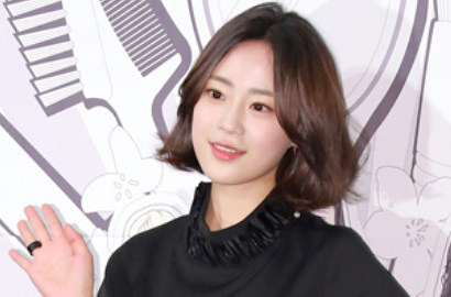 Dandan Bak Boneka di Seoul Fashion Week, Youngji Eks Kara Malah Dibilang Seram