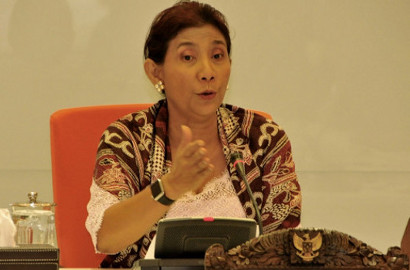 Tepati Janji, Susi Pudjiastuti Pimpin Tenggelamkan 75 Kapal Asing Pencuri Ikan