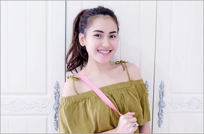 Keluarga Ayu Ting Ting Bawa Rice Cooker ke Amsterdam, Netter: Orang Kaya Gak Mampu Beli Nasi?