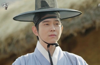 Bikin Ngakak-Penasaran, Yoon Kyun Sang Berubah Jadi Cewek Centil di BTS 'Rebel'