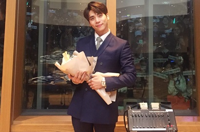 Pamit Jadi DJ Radio 'Blue Night', Pesan Jonghyun SHINee Bikin Terharu