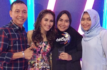 Abdul Rozak Ketahuan Potong dan Jahit Celana Ayu Ting Ting, Begini Reaksi Netter